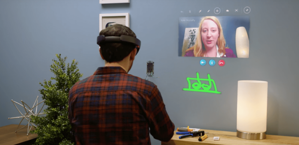 skype hololens 1024x498 - Virtual Reality, Augmented Reality, Mixed Reality: Getting to Know Them