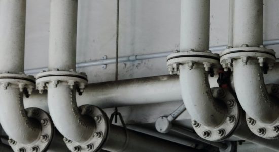 Automatic leak prevention system header