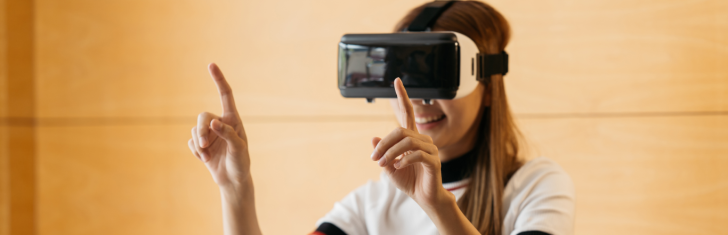 Banner  Top 10 Industries Using Virtual Reality 728x235 -
